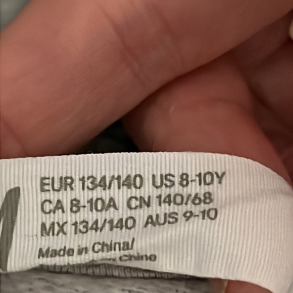 GIRLS H&M Hoodie like new Sz 8-10 - Picture 2 of 6